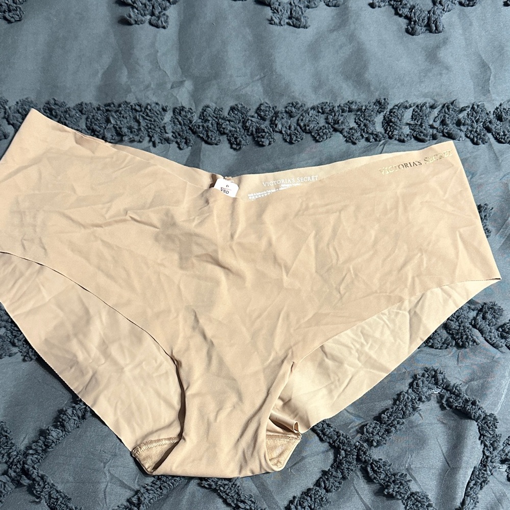 Victoria's Secret Beige Women's Shorts
